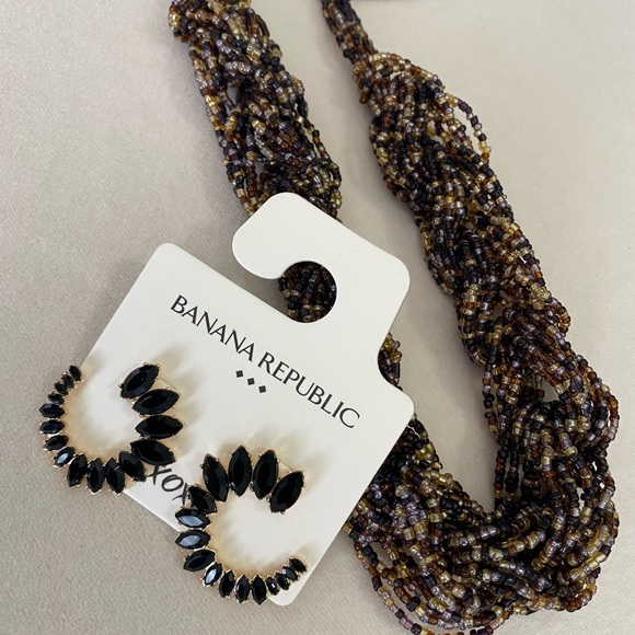 Necklace and Earrings Set - Picture 2 of 11